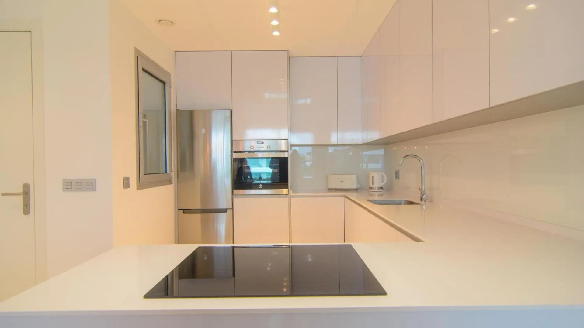 Brand New Apartment In Belaire, Pools, Garden إِستيبونا 0*,