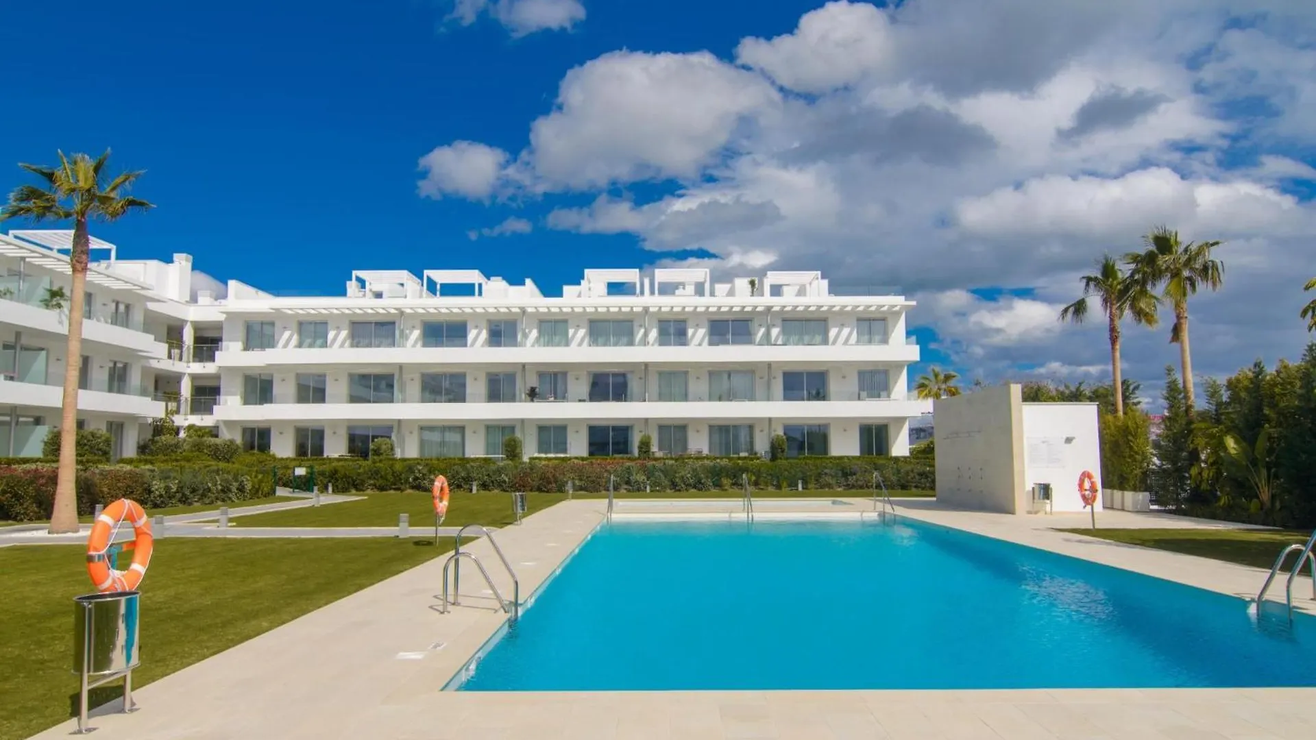 Brand New Apartment In Belaire, Pools, Garden إِستيبونا 0*,